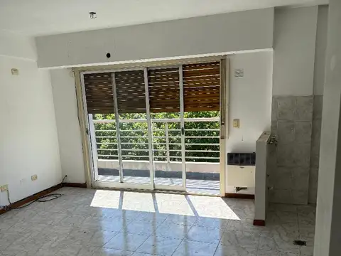 Departamento 2 amb, frente balcon, muy luminoso, regia vista, sin expensas