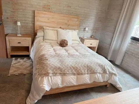 Casa en Alquiler con 2 cocheras