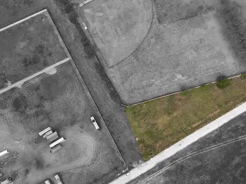 Lote apto uso industrial/logística a metros de Av. Uriburu