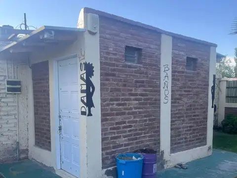 VENTA SALON PARA EVENTOS,PILETAS, RODEO DE LA CRUZ