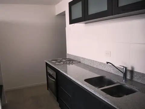 Departamento en Venta en Villa Adelina, USD 190.000