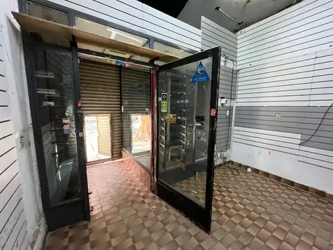 Local en Alquiler en Villa Lugano, $ 700.000