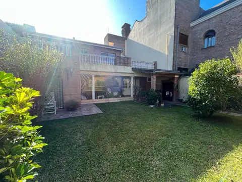 Casa -Venta-   6 amb con parque - Villa Ballester