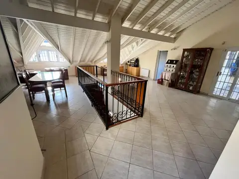 José Hernandez 3300