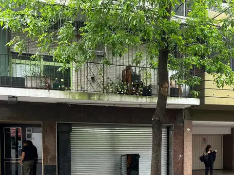 Avenida Hipólito Yrigoyen 2200