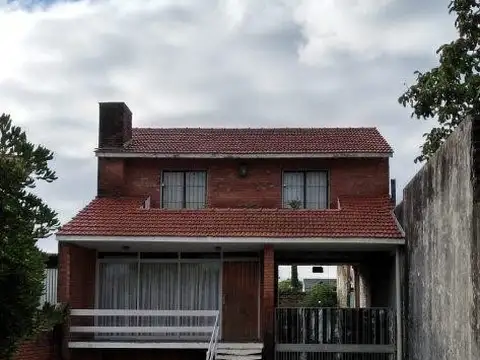 Casa en Venta en Bernal Oeste, USD 170.000