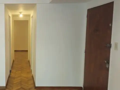 Av La Plata 393 , Piso 3