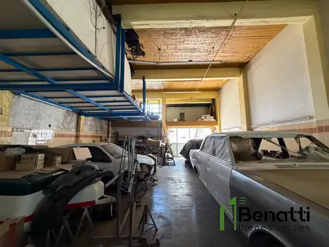 VENTA EN BLOCK. Galpón + Departamento 3 ambientes.