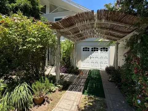 IMPORTANTE CHALET SOBRE 2 LOTES EN RANELAGH 220.000.-