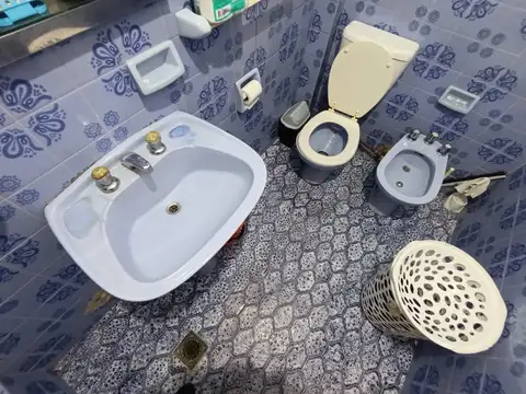 Casa 4 ambientes con 1 baño