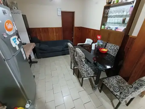 PH DE 4 AMBIENTES, IDEAL TALLER DE COSTURA O ZAPATERO