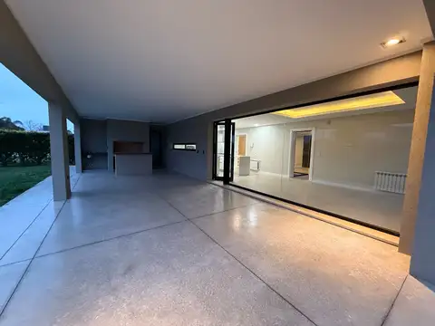 Casa en Venta en Funes, USD 740.000