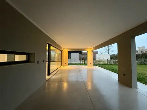 Casa en Venta al Oeste