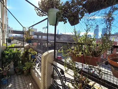 Avenida Paseo Colón 1300