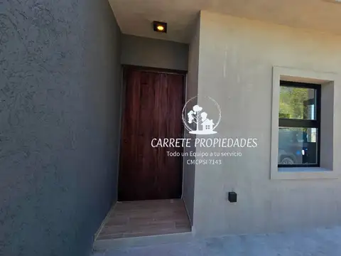 Casa en Venta en Pilar del Este - Santa Lucia, USD 183.000