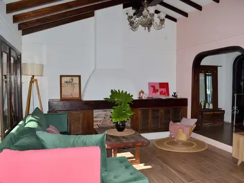 SANCHEZ  al 2600 JOSE MARMOL