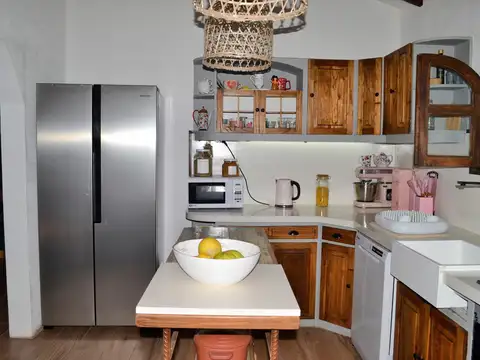 Casa 4 ambientes con 1 baño