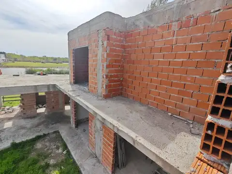 Casa 4 ambientes con 3 baños