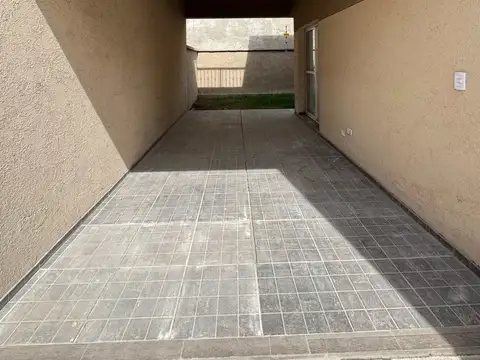 VENTA DUPLEX 3 AMB. A ESTRENAR ITUZAINGO