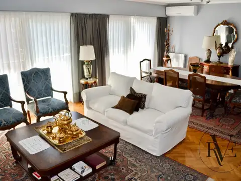 Departamento en Venta con 2 cocheras