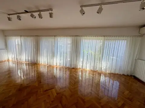 VENTA - Belgrano - 3 de Febrero 900 - Piso en Venta - 175 mts  -  2 Espacio cocheras