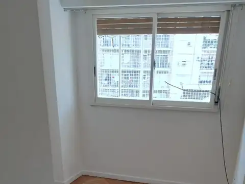 Departamento en Alquiler en Parque Centenario, $ 830.000