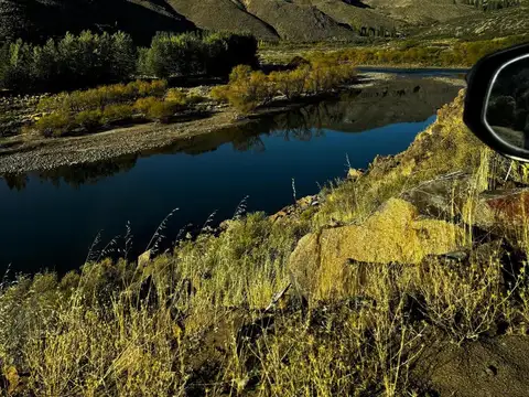 Campo Nahuel Mapi sobre Rio Aluminè - Patagonia Argentina