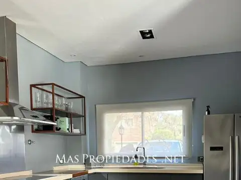 Casa 5 ambientes con 4 baños