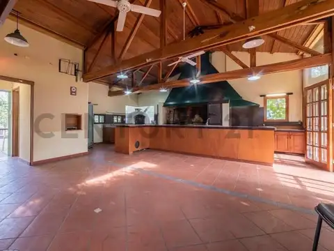 Quinta con gran quincho y pileta en venta, San Jose del Rincon, Santa Fe.