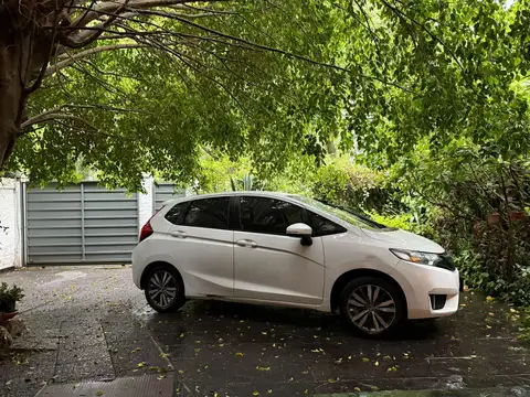 Av Libertador  al 17000