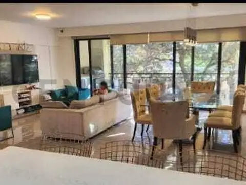 America 3800, Piso 0