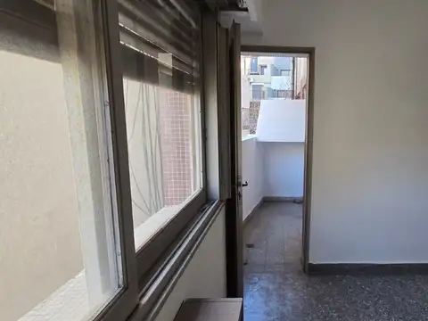 Curapaligüe 300, Piso 7
