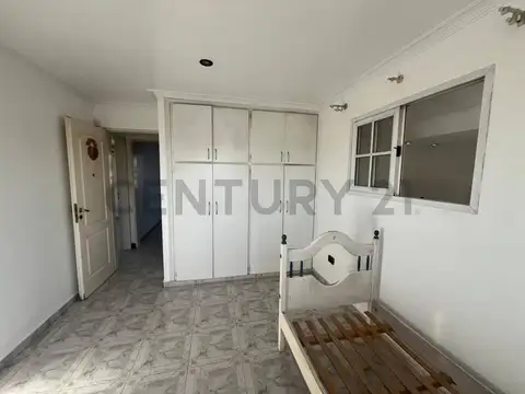 Casa en alquiler, 3 dormitorios, ubicada en Villa Elvira, La Plata