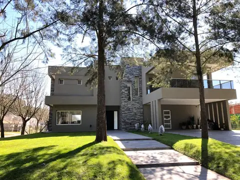 Casa en Venta de 5 dormitorios