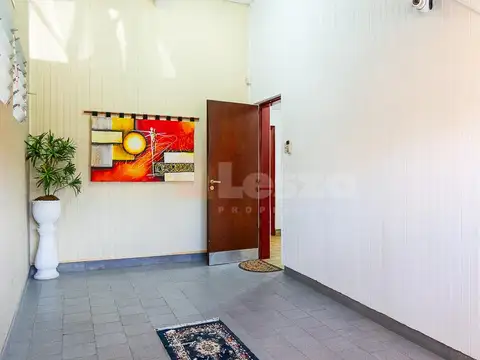 Depto Tipo Casa en Venta en Lanus Oeste, USD 112.000