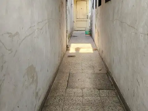 Crisóstomo Álvarez 5000, Piso PB