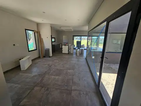 Casa en Venta en Pilar Del Este, USD 230.000