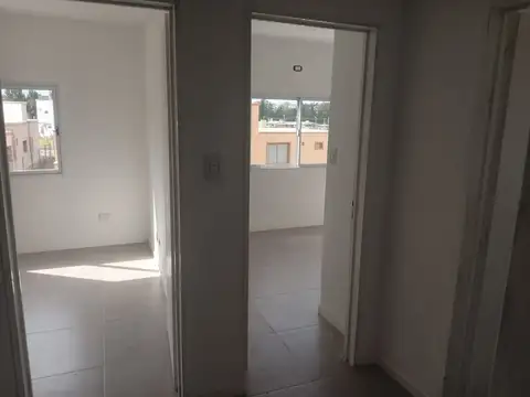 VENTA CASA 4AMB CARDALES CHICO A ESTRENAR FINANCID