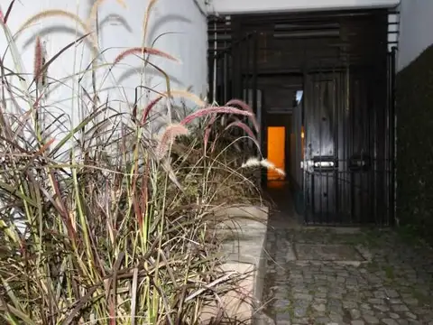 Depto Tipo Casa en Alquiler de 4 ambientes