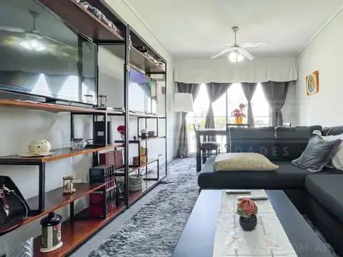 Urquiza al 1500, entre Hilarion de la Quintana y Avenida Maipú