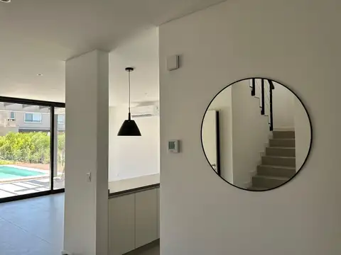 Casa en Alquiler de 3 dormitorios