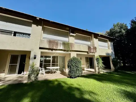 Casa 7 ambientes con 4 baños