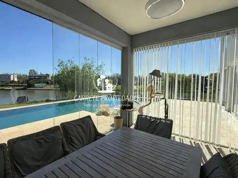 Increible Casa en venta de 6 amb. pileta y a la laguna. Barrio El Cantón Norte.