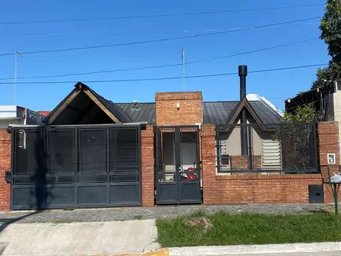 Casa en Venta con 2 Dormitorios + Piscina