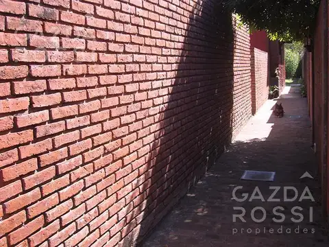 Casa 2 ambientes con 1 baño