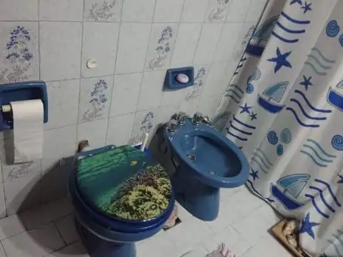 Casa P.H muy bien ubicada con cochera y patio