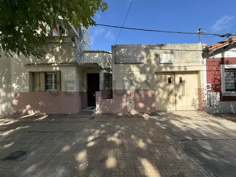 Casa a refaccionar a metros del Parque San Martin - calle 26 E/ 49 Y 50