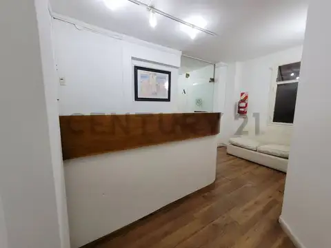 Florida 9300, Piso 0