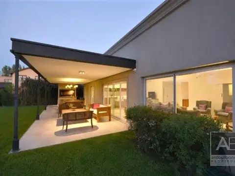 Buenos Aires Viillage Flaubert 1300