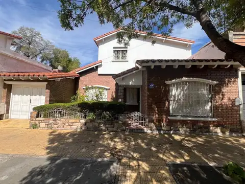 casa 3 dorm venta godoy cruz OPORTUNIDAD